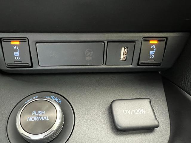 TOYOTA Yaris usata, con Touch screen