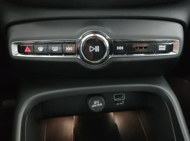VOLVO XC40 usata, con Luci diurne LED