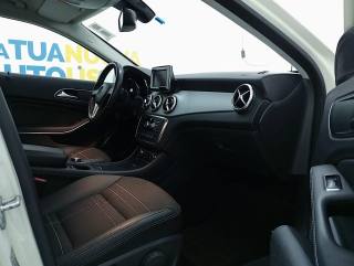 MERCEDES-BENZ GLA 200 usata 17