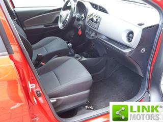 TOYOTA Yaris usata, con Telecamera per parcheggio assistito