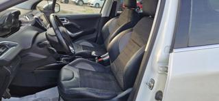 PEUGEOT 2008 usata, con Autoradio