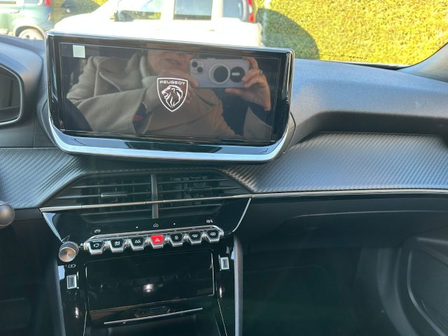 PEUGEOT 2008 usata, con Airbag testa