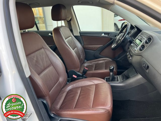 VOLKSWAGEN Tiguan usata, con Autoradio