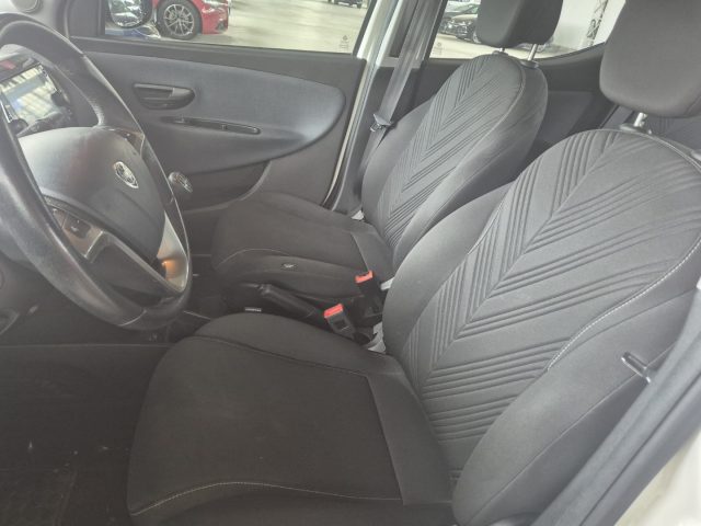 LANCIA Ypsilon usata, con ESP