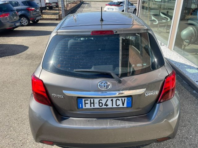 TOYOTA Yaris usata, con Bluetooth