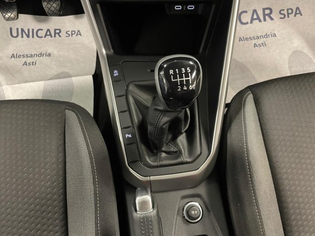 VOLKSWAGEN Taigo usata, con Touch screen
