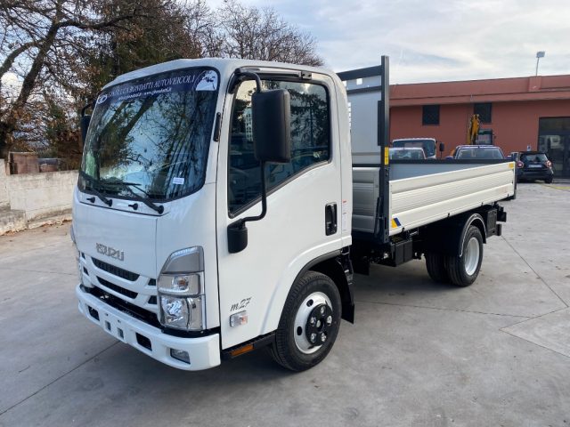 ISUZU M27 usata, con Airbag