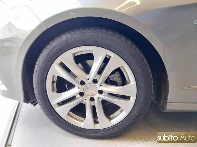 MERCEDES-BENZ E 220 usata, con Cruise Control