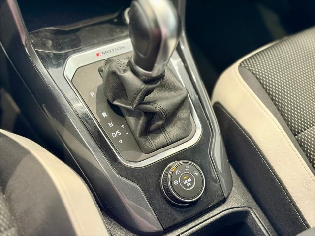 VOLKSWAGEN T-Roc usata, con Controllo automatico clima