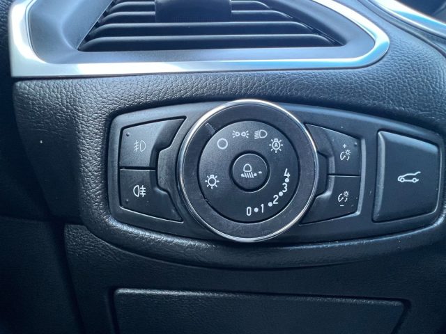 FORD Edge usata, con Leve al volante