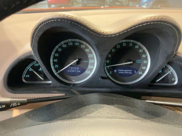MERCEDES-BENZ SL 500 usata, con Autoradio