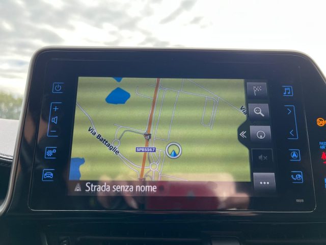 TOYOTA C-HR usata, con Controllo automatico clima