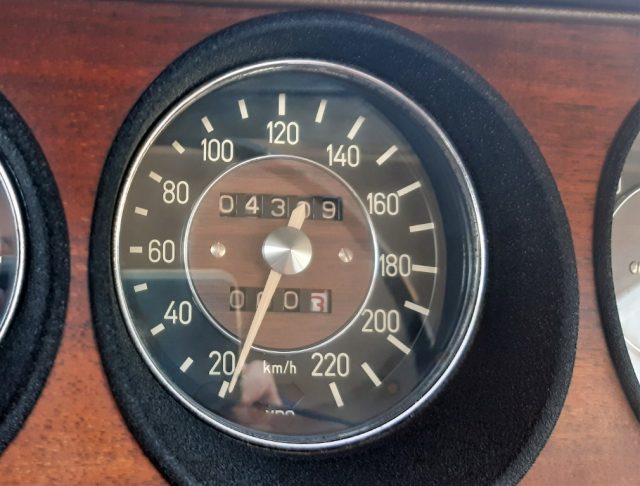 BMW 2000 CS usata 7