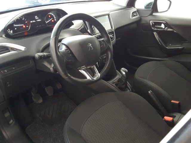 PEUGEOT 208 usata, con Autoradio