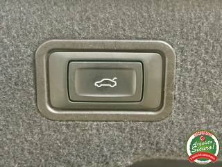 AUDI A8 usata, con Controllo elettronico della corsia