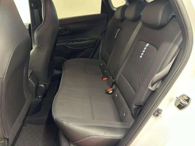 HYUNDAI i20 usata, con Volante multifunzione
