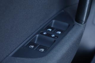 VOLKSWAGEN Touareg usata, con Park Distance Control