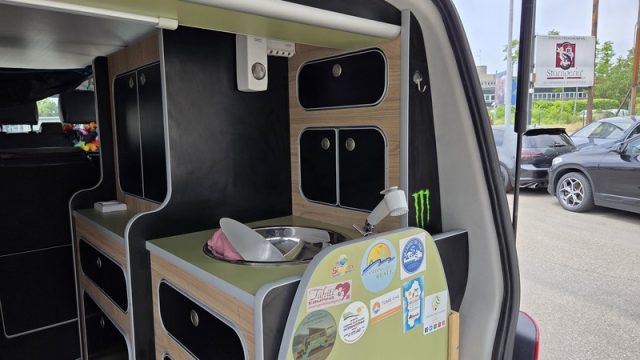 VOLKSWAGEN Caravelle usata, con Lettore CD