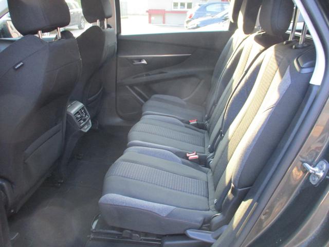 PEUGEOT 5008 usata, con Climatizzatore
