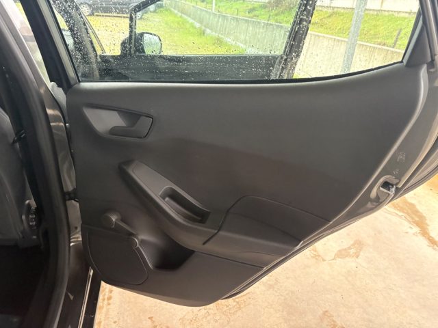 FORD Fiesta usata, con Specchietti laterali elettrici