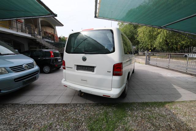 VOLKSWAGEN Caravelle usata, con Controllo trazione