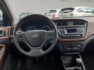 HYUNDAI i20 usata, con Autoradio