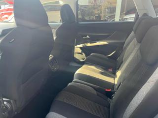 PEUGEOT 5008 usata, con Climatizzatore