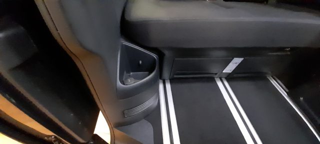 VOLKSWAGEN Multivan usata 22