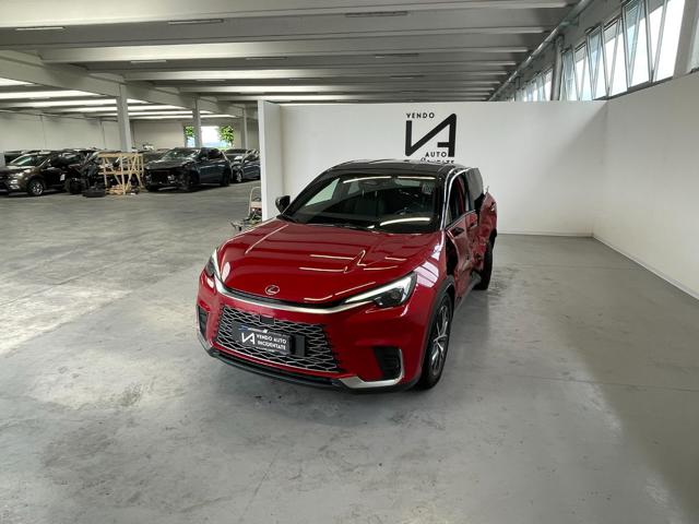 LEXUS LBX usata, con Airbag laterali