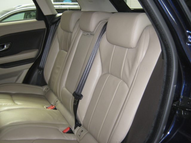 LAND ROVER Range Rover Evoque usata, con Leve al volante