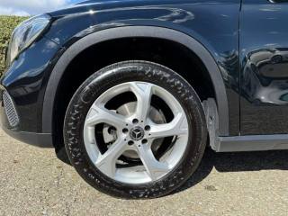 MERCEDES-BENZ GLA 180 usata, con Chiusura centralizzata