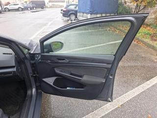 VOLKSWAGEN Golf usata, con Isofix