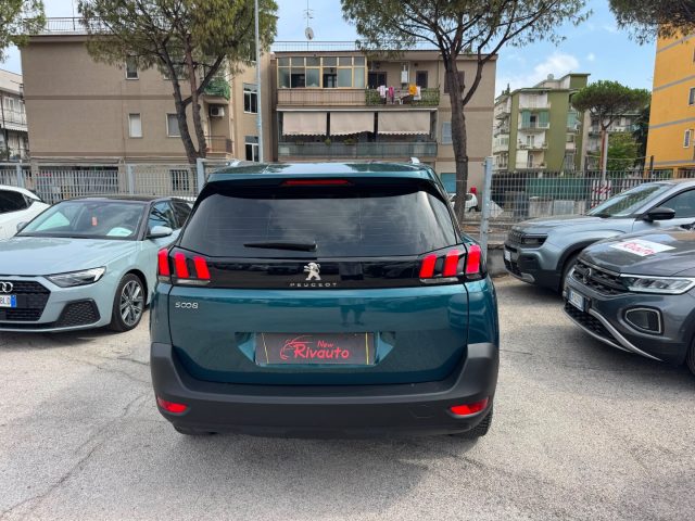 PEUGEOT 5008 usata, con Cerchi in lega
