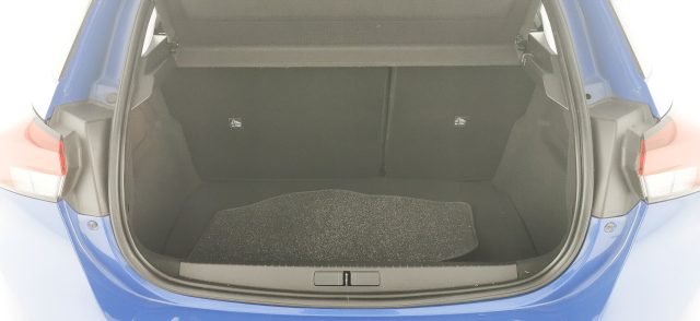 OPEL Corsa usata, con USB
