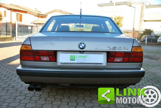 BMW 750 usata, con Alzacristalli elettrici