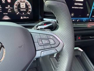 VOLKSWAGEN T-Roc usata, con Controllo automatico clima