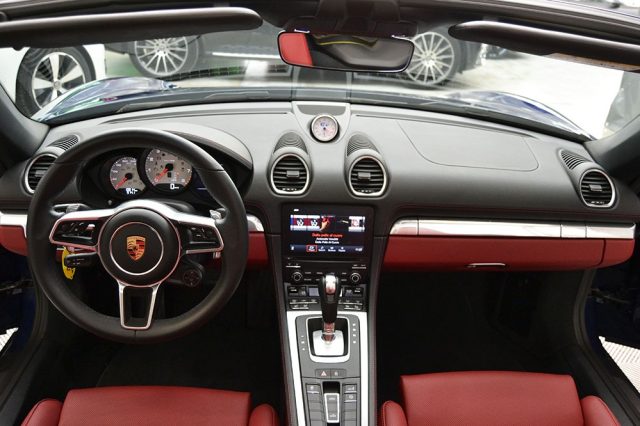 PORSCHE Boxster usata, con Autoradio