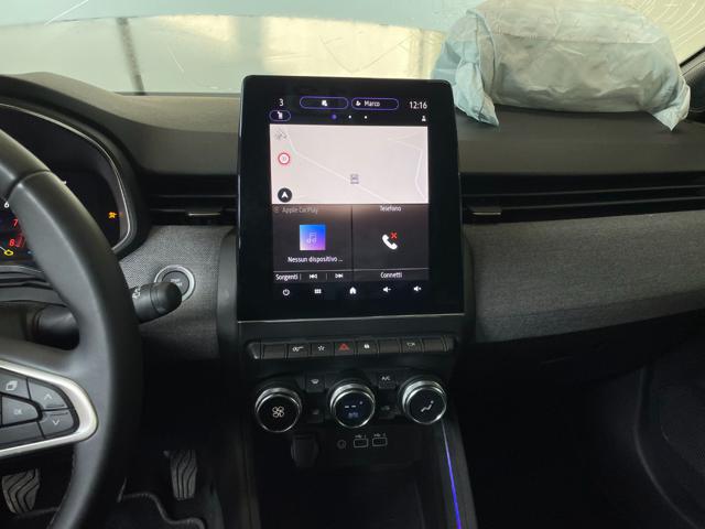 RENAULT Clio usata, con Touch screen