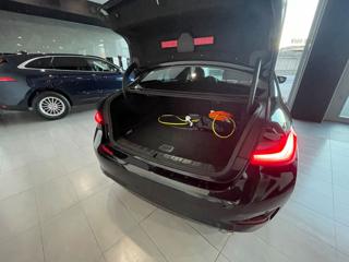 BMW 330 usata, con Autoradio