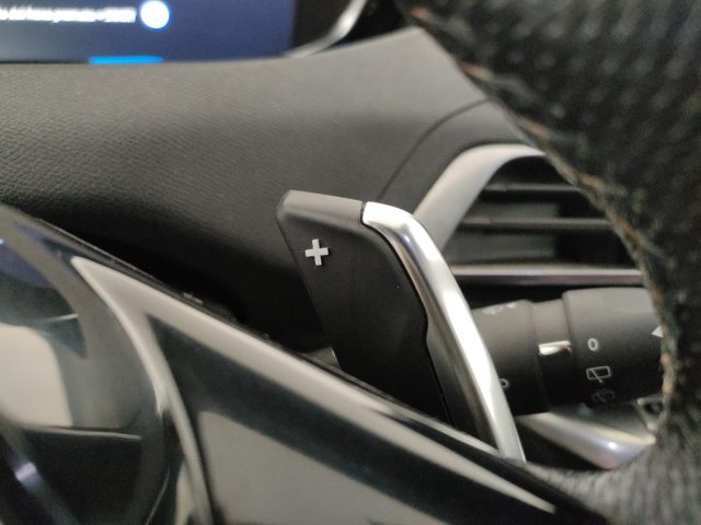 PEUGEOT 5008 usata, con Airbag testa