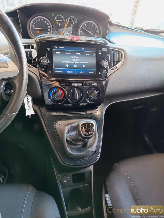 LANCIA Ypsilon usata, con Airbag testa
