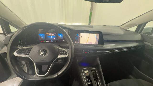 VOLKSWAGEN Golf usata, con Autoradio