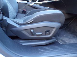 PEUGEOT 3008 usata, con Climatizzatore automatico, 2 zone