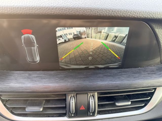ALFA ROMEO Stelvio usata, con Fari Xenon