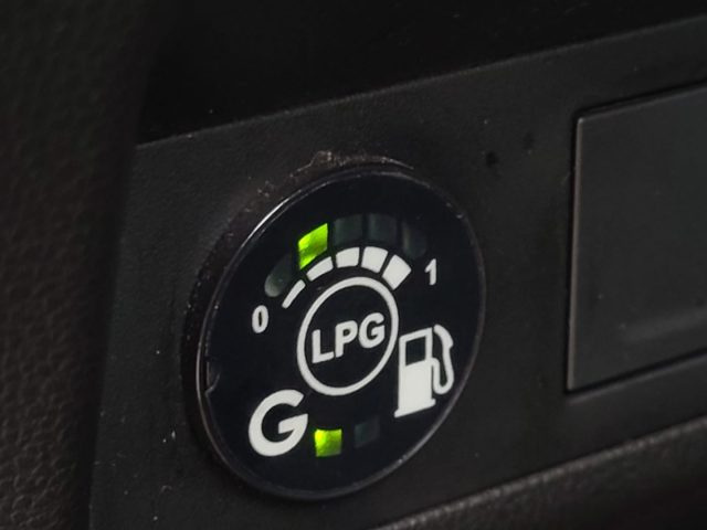 RENAULT Captur usata, con Controllo trazione