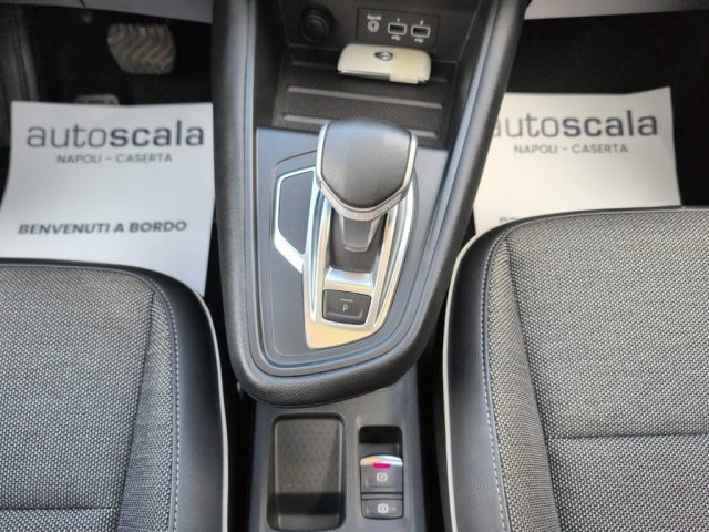 RENAULT Captur usata, con Bracciolo