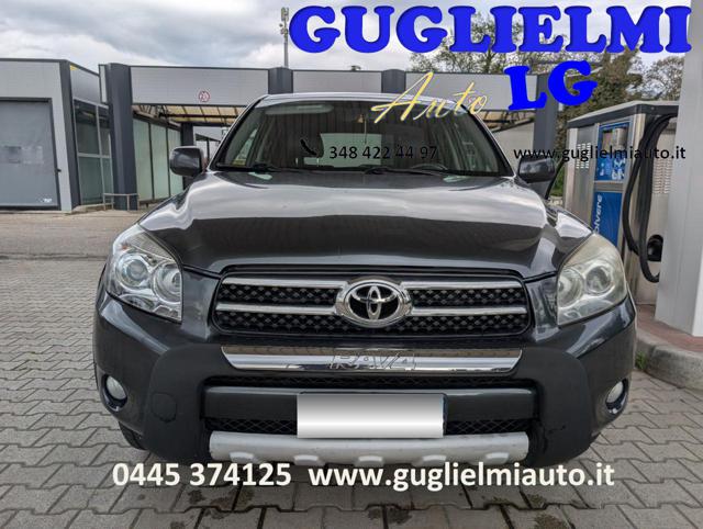 TOYOTA RAV 4 usata, con Airbag laterali