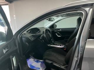 PEUGEOT 308 usata, con Autoradio