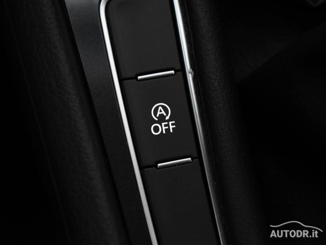 VOLKSWAGEN Golf Variant usata, con Sound system