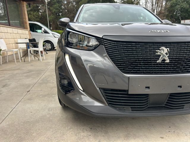PEUGEOT 2008 usata, con Airbag